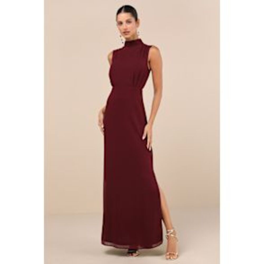 ✨NWT - LULU’S BURGUNDY HIGH-NECK SLEEVELESS MAXI DRESS